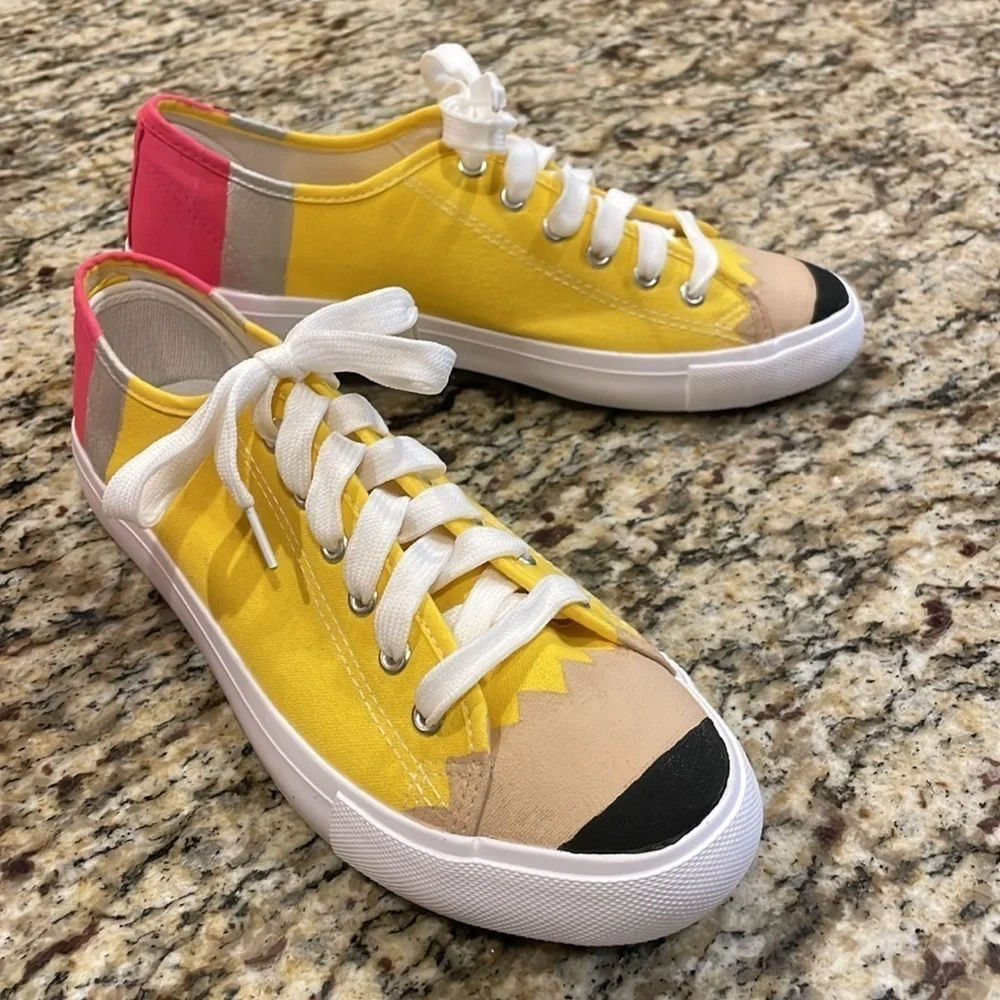 Pencil✏️Tennis shoes 💛💗Canvas Sneakers✏️